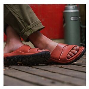 Danner shelter cove recovery sandals